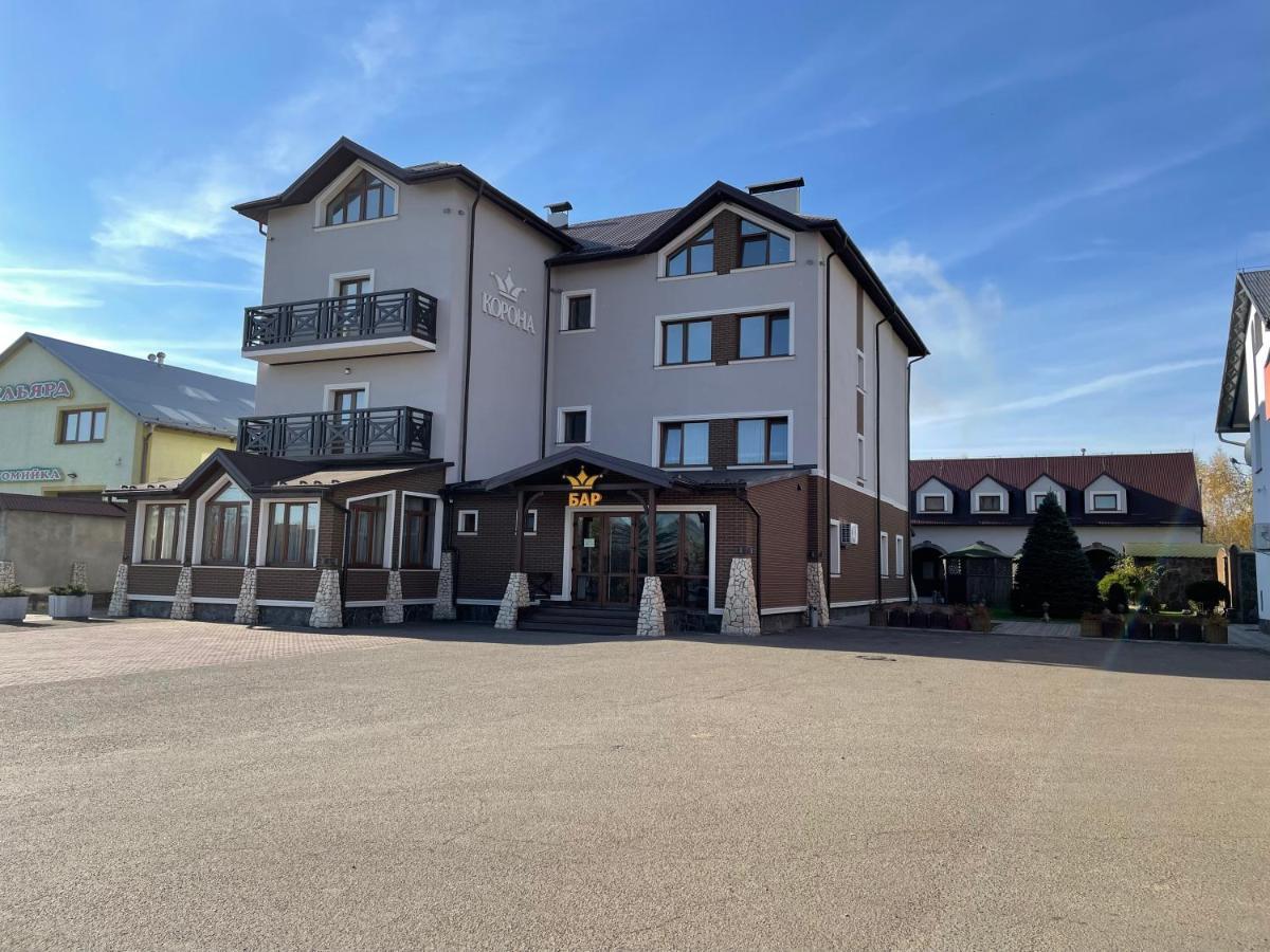 Hotel Korona Mostyska Экстерьер фото